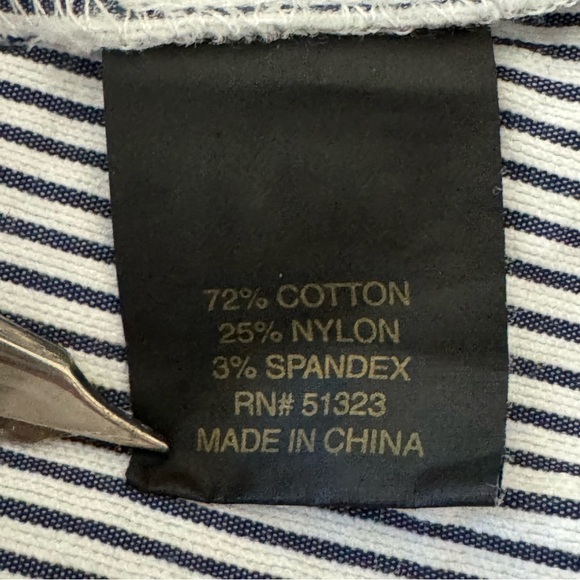 CYNTHIA STEFFE Seersucker Striped Cuffed Shorts 4” Cotton Blend Blue and White - Picture 15 of 15